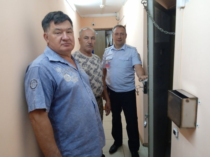 В Сосновском районе представители общественности проверили изолятор временного содержания